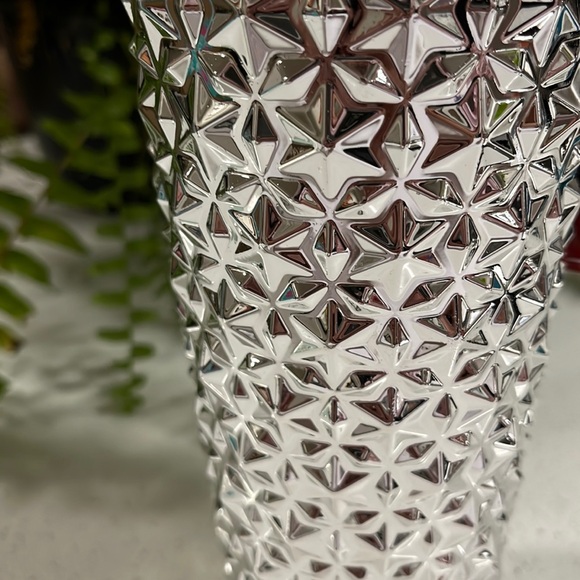 New metallic studded travel tumbler with lid and reusable textured straw… - Picture 4 of 4